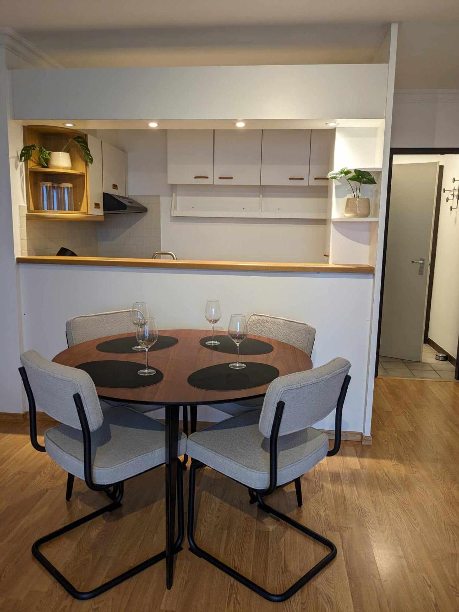 Vista Linda, Leuk Appartement Vlak Bij Zeedijk En Strand Остенде Екстериор снимка