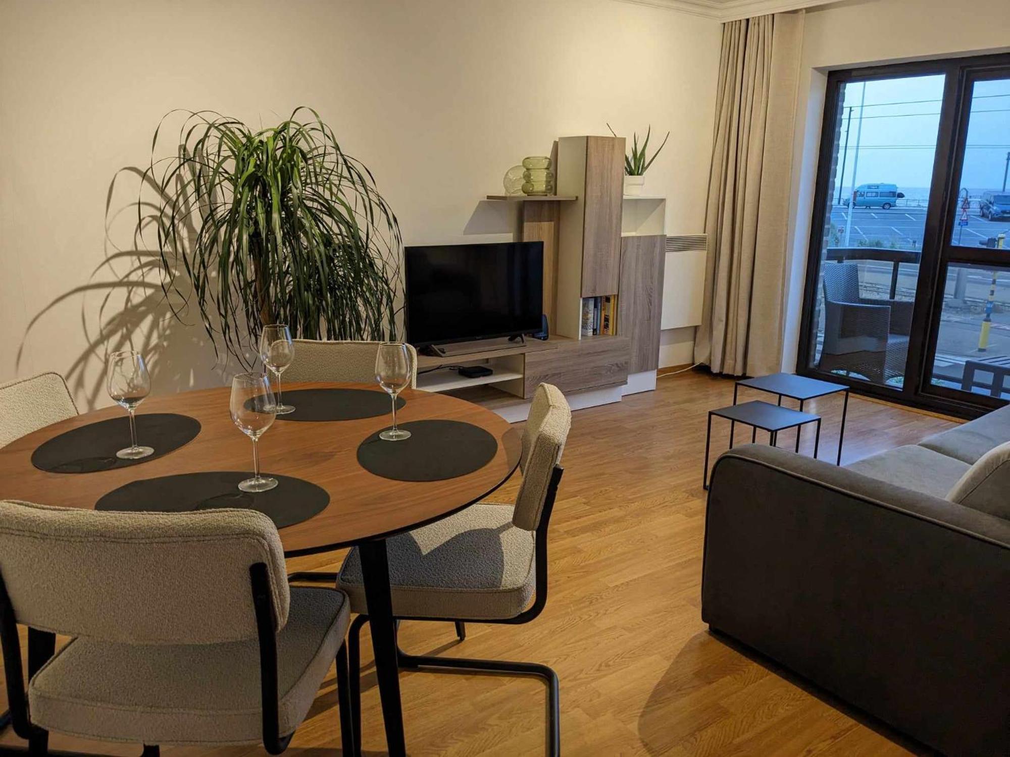 Vista Linda, Leuk Appartement Vlak Bij Zeedijk En Strand Остенде Екстериор снимка